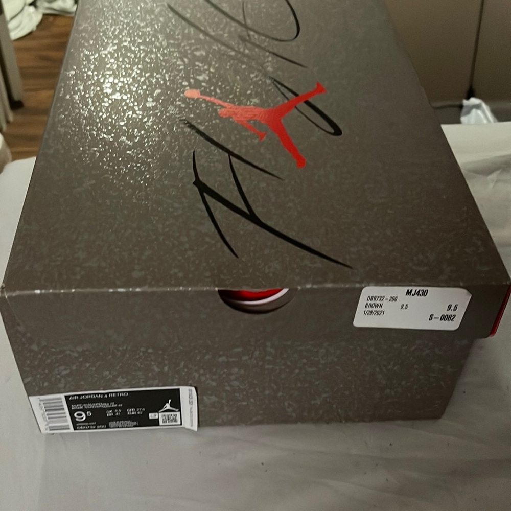 Air Jordan 4 Retro